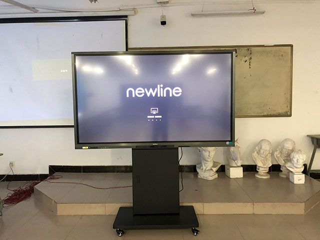 武昌理工学院: 用了newline电视学生表示都喜欢上课了